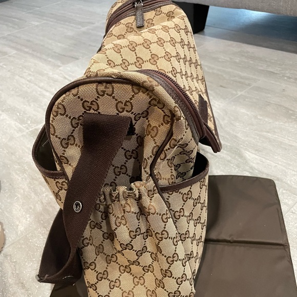 Authentic Gucci diaper bag - Picture 2 of 5